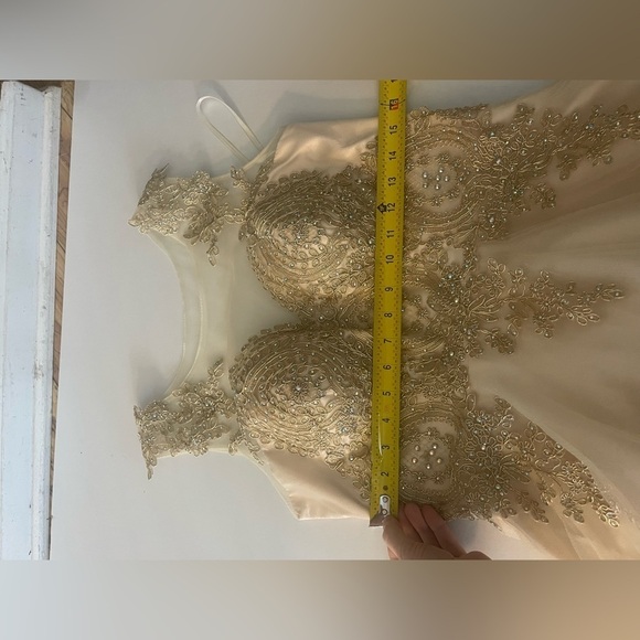 Chica formal dress gold cream short fluff beaded - Picture 13 of 15